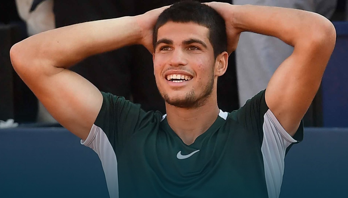 他却始终未 他却始终未